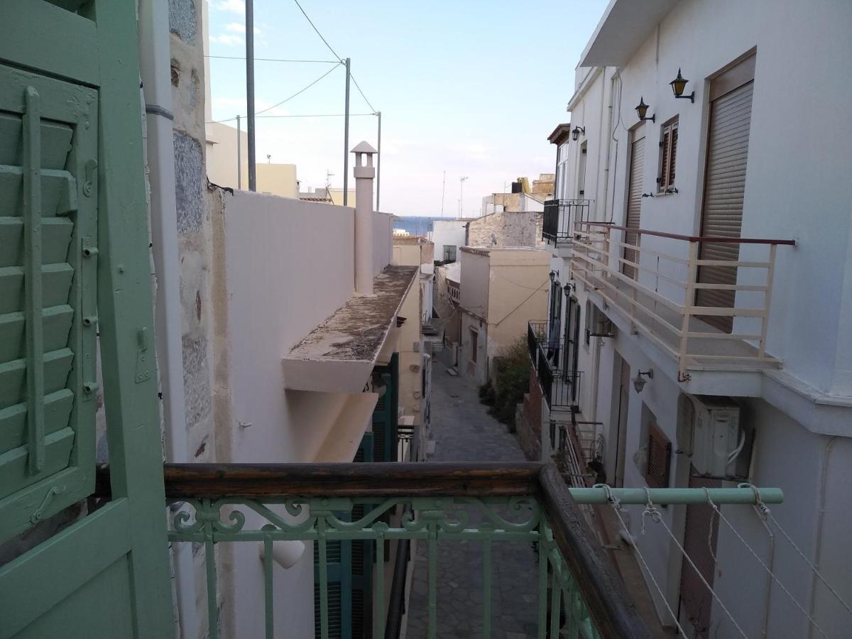 1872 - Agnes, Cozy Stony Apartment With Balcony Ermoupoli Exterior photo